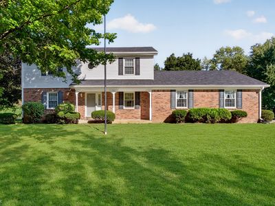 Property at 1119 Indian Pipe Ln, Zionsville, IN