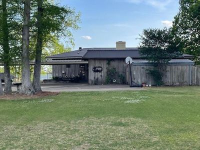 1181 Lakehall Rd