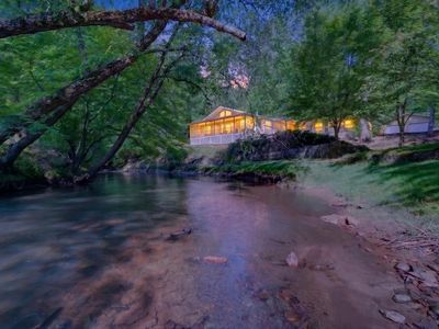401 Mountain Rivers Rd