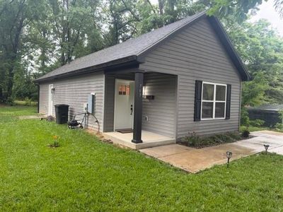 707 Edelen Ave