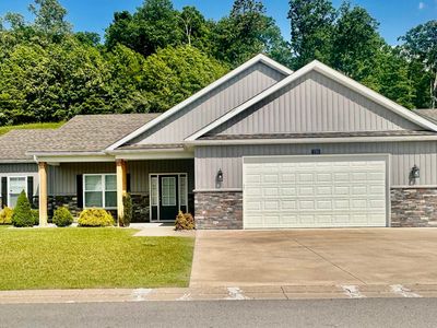216 Crimson Ln