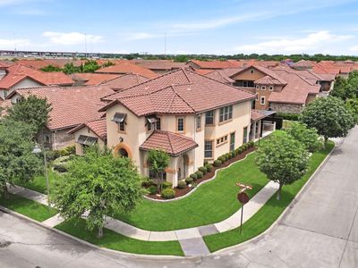 1616 Camino Lago