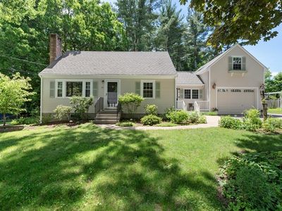 60 Hilltop Dr