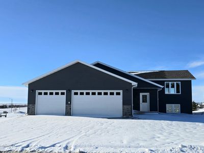 Property at 1709 Blackstone Loop E, Beulah, ND