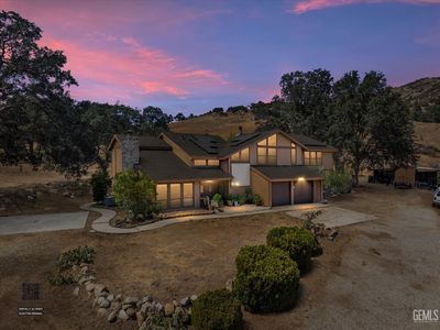 26001 Bear Valley Rd