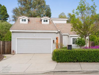 Property at 25 Rialto Dr, Watsonville, CA