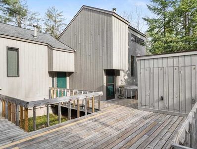 277 Harbor Dr E #1