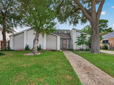4711 Eagle Trail Dr