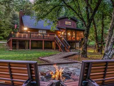 1932 Creek Hollow Way