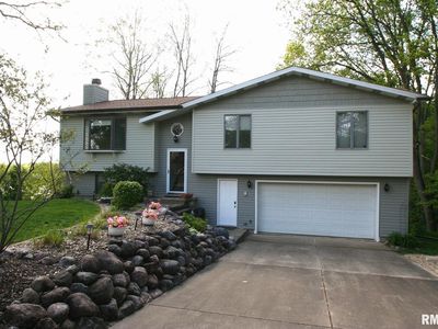 Property at 32 Roxbury Rd, Mackinaw, IL