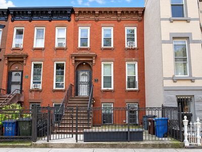526 Willoughby Ave