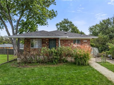 1414 Barney Ave