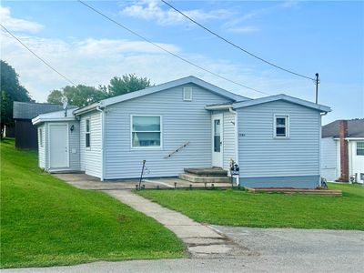 228 2nd St