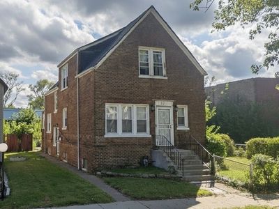 125 W 114th St