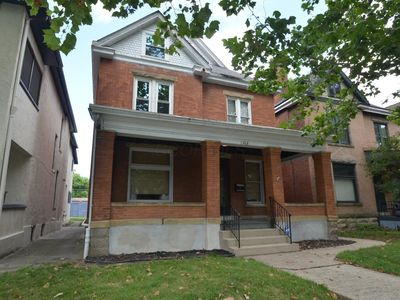 1368 Neil Ave