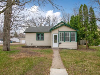 110 7th St S