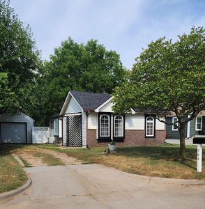 763 N Custer Ave