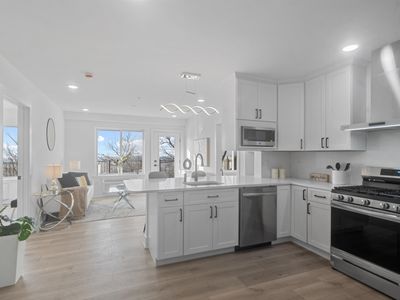2601 Jane St #303
