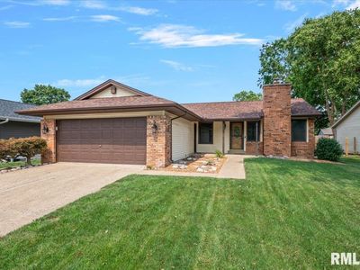 10 Hollybrook Dr