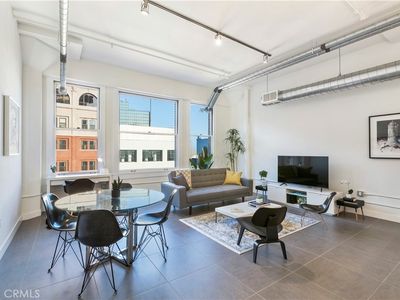939 S Broadway APT 705