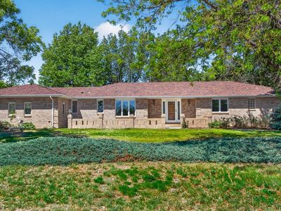 301 Adams Ave