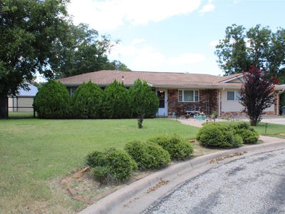 208 Park Dr