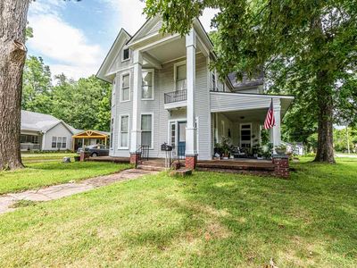726 S Main St