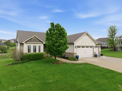2050 Lakeview Dr