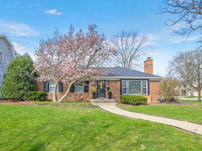 700 S Catherine Ave