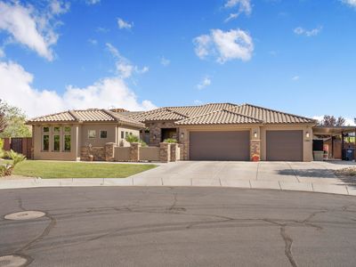 2982 E Carmine Dr