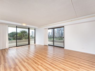 2333 Kapiolani Blvd APT 517