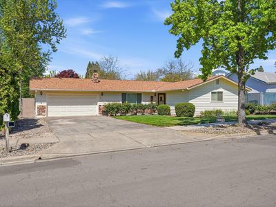 Property at 2933 Lazy Creek Dr, Medford, OR