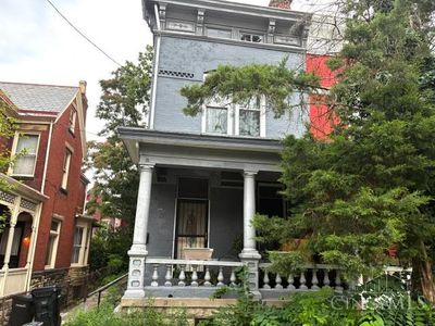 2910 Euclid Ave