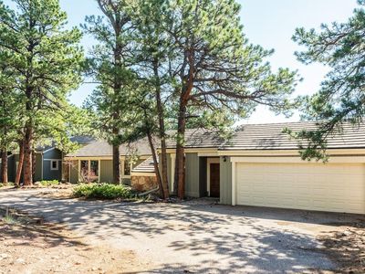 2790 Lee Hill Dr
