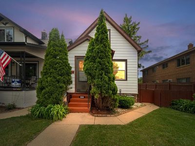 2068 S 68th STREET
