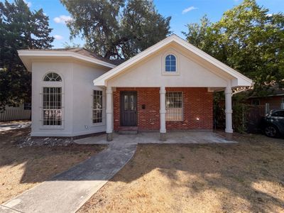 1322 Waco Ave