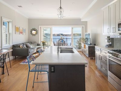 263 Webster St #3