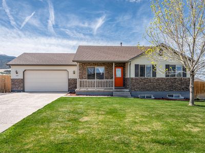 2192 E Saddleback View Dr