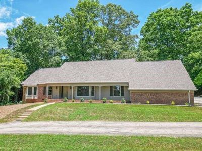 3216 Golf Club Dr