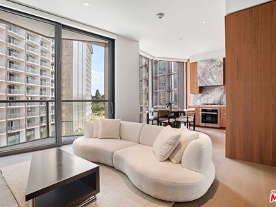 211 Elm Ct #3C