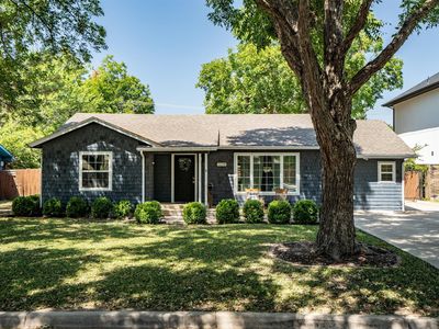 Property at 1228 S Pine St, Grapevine, TX