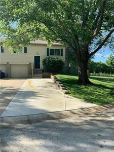 18608 E Arrowhead Pl