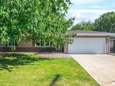 109 Pebble Ct