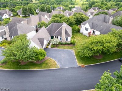 3 Troon Dr
