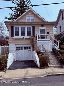 303 Davis Ave