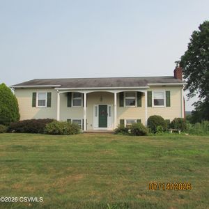 125 Essex Ln