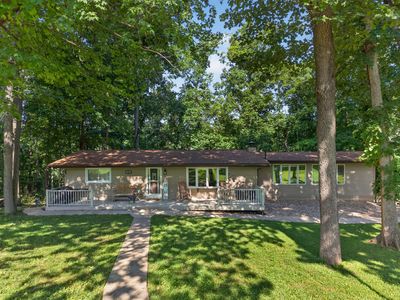 1669 Lakeside Ct
