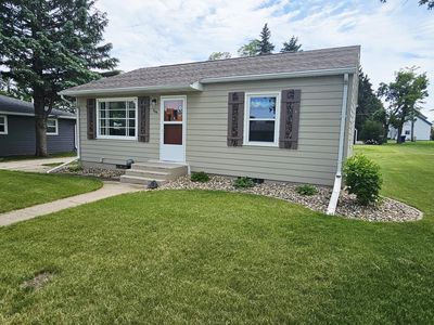 Property at 709 2nd St SW, De Smet, SD