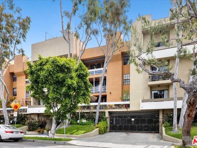 740 N Kings Rd APT 114
