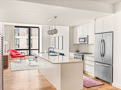 23 W 116th St APT 7A